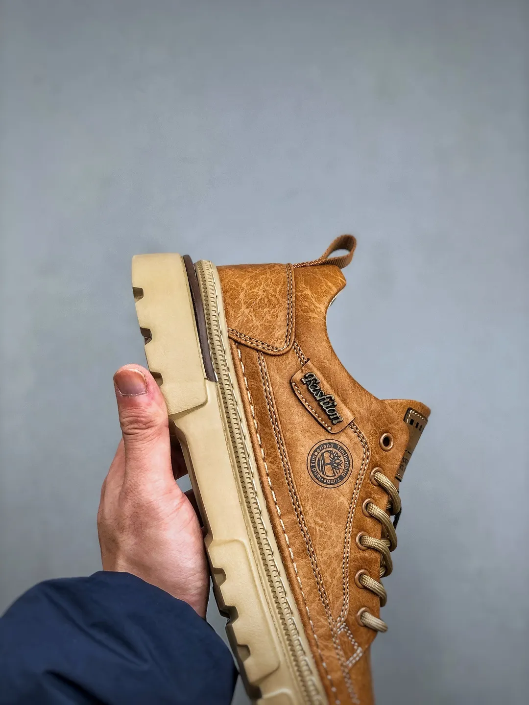 Local pickup 💰 520 supports store Timberland/Timberland classic 25ss new low-top (plus velvet) classic re-creation, brand new upgrade, Guangdong factory quality, original box and original packaging. The fabric is made of Italian 🇮🇹 top frosted mesh. It is paired with anti-odor and anti-corrosion genuine leather latex insoles to give you a perfect wearing experience. High-quality and durable, a must-have for sportsmen. Specially designed to handle handsomeness. High-quality and first-class foot feel. Exclusive supply Official item number: TB23066 Size: 39 40 41 42 43 44